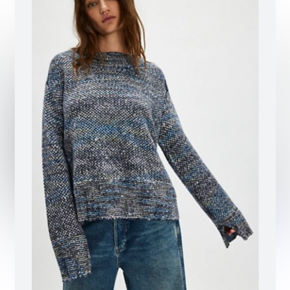 Free People Blue and Gray Crew Neck Sweater with Relaxed Fit sz L